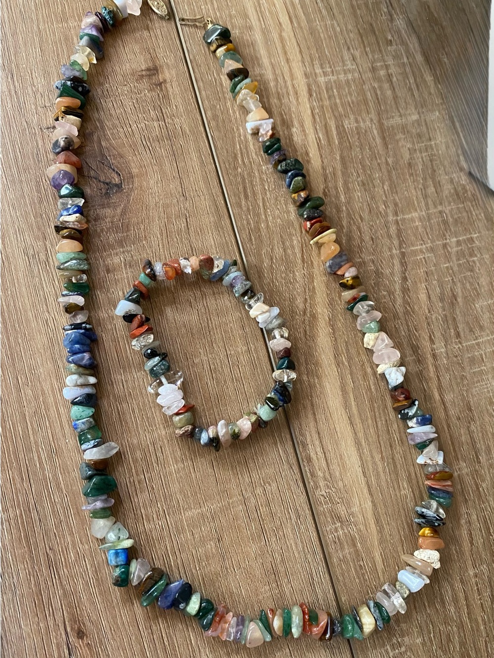 Vibrant Multicolor ‘Chip’ Stone Bohemian Necklace and Bracelet Set - Picture 8 of 8